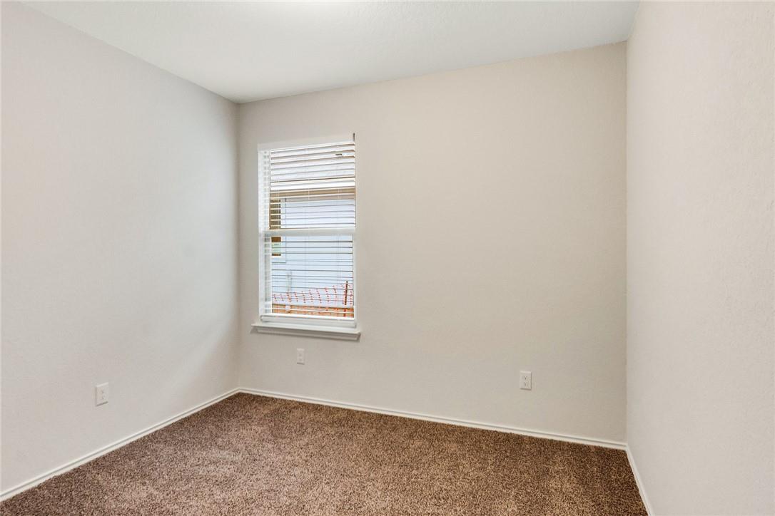 117 Nathaniel Dr, Taylor, TX 76574