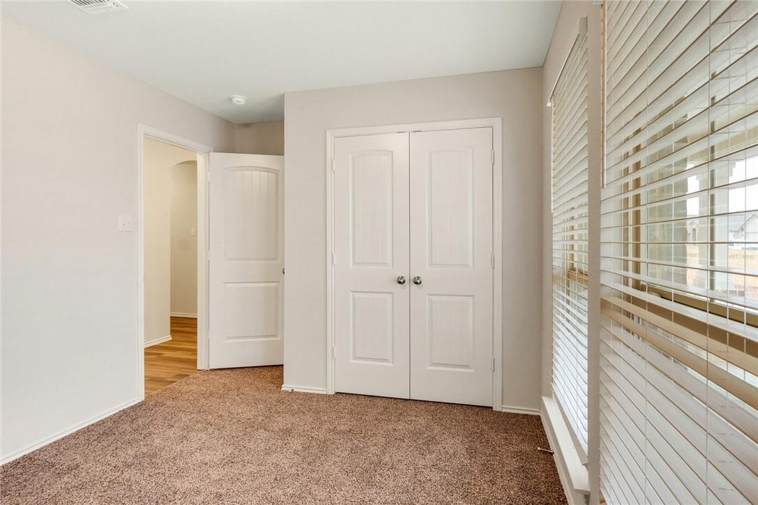 117 Nathaniel Dr, Taylor, TX 76574