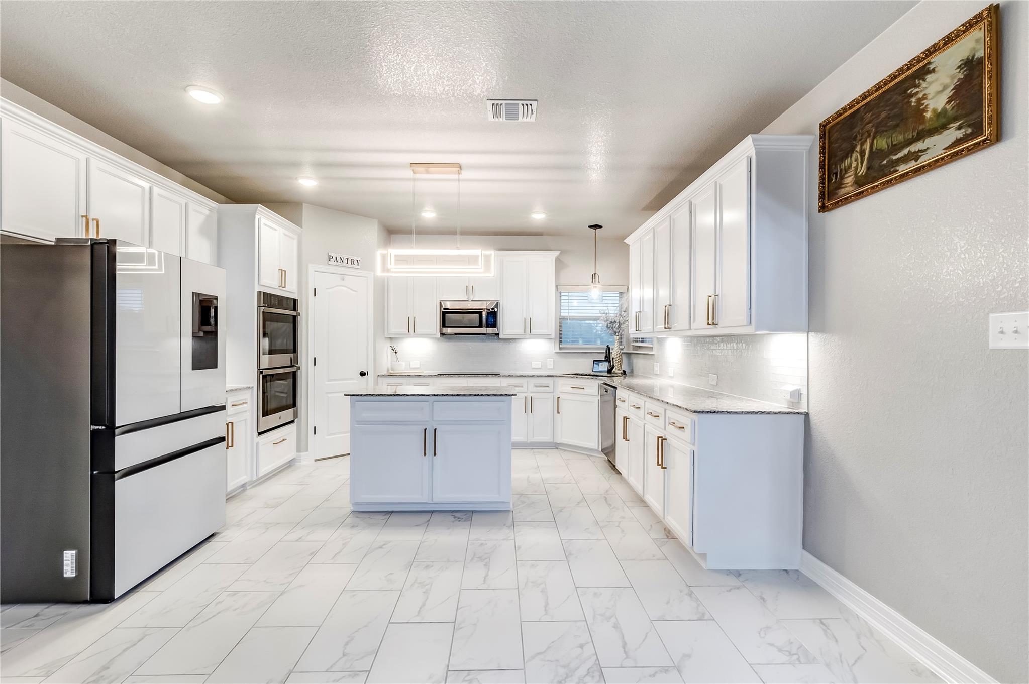 9000 Grand Oaks Ln, Killeen, TX 76542