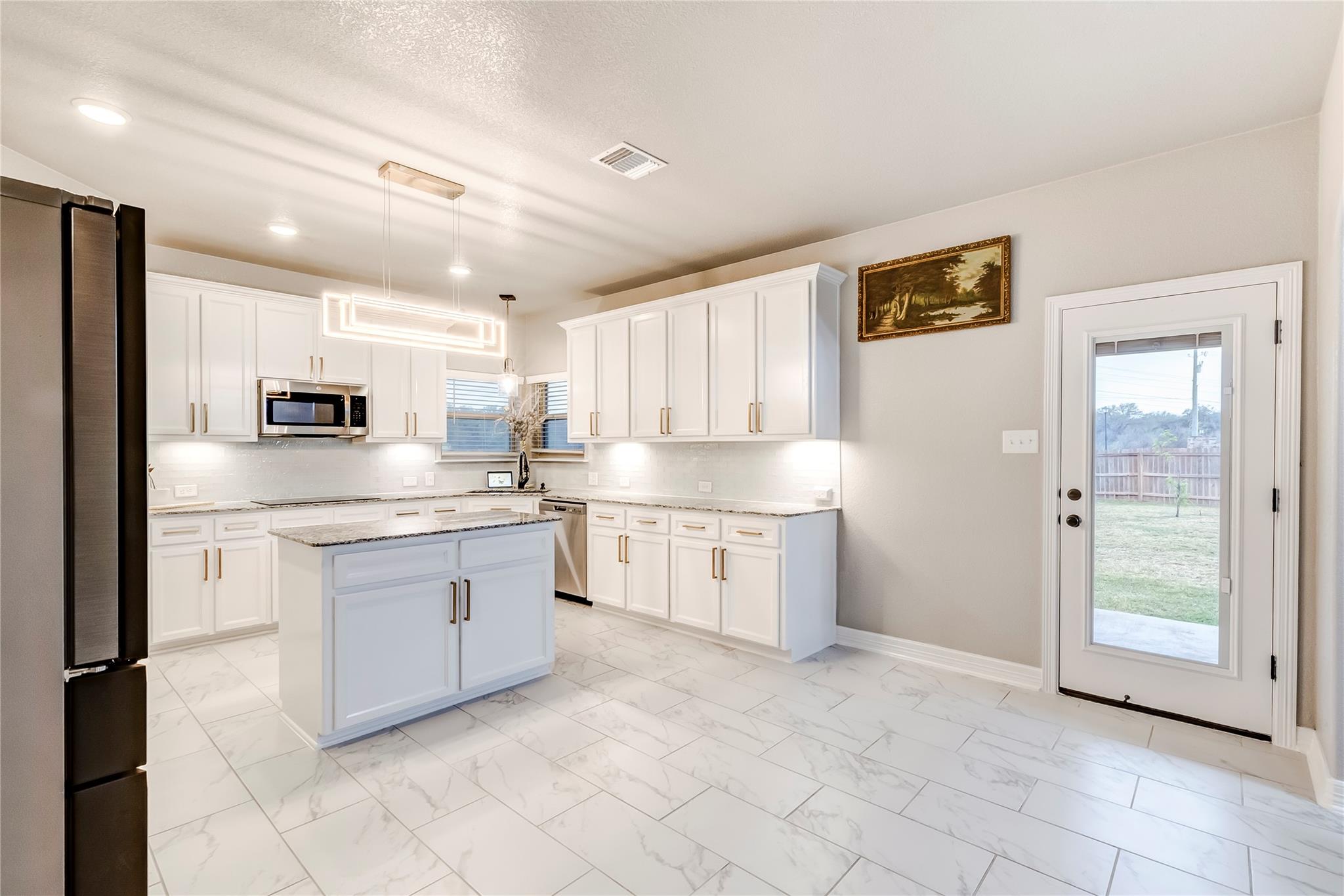 9000 Grand Oaks Ln, Killeen, TX 76542