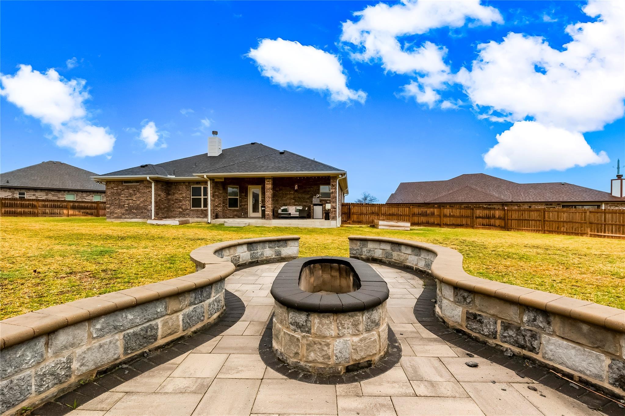 9000 Grand Oaks Ln, Killeen, TX 76542