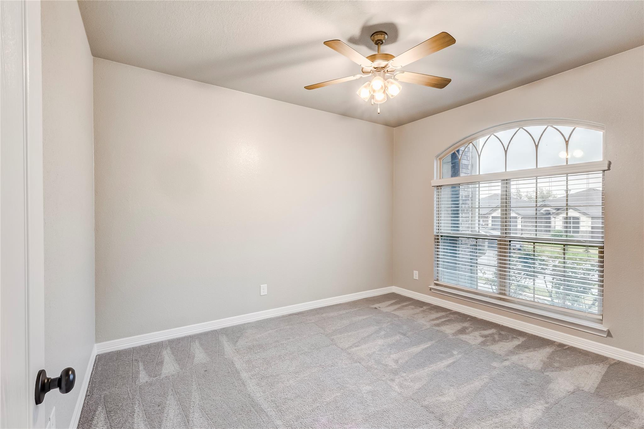 9000 Grand Oaks Ln, Killeen, TX 76542