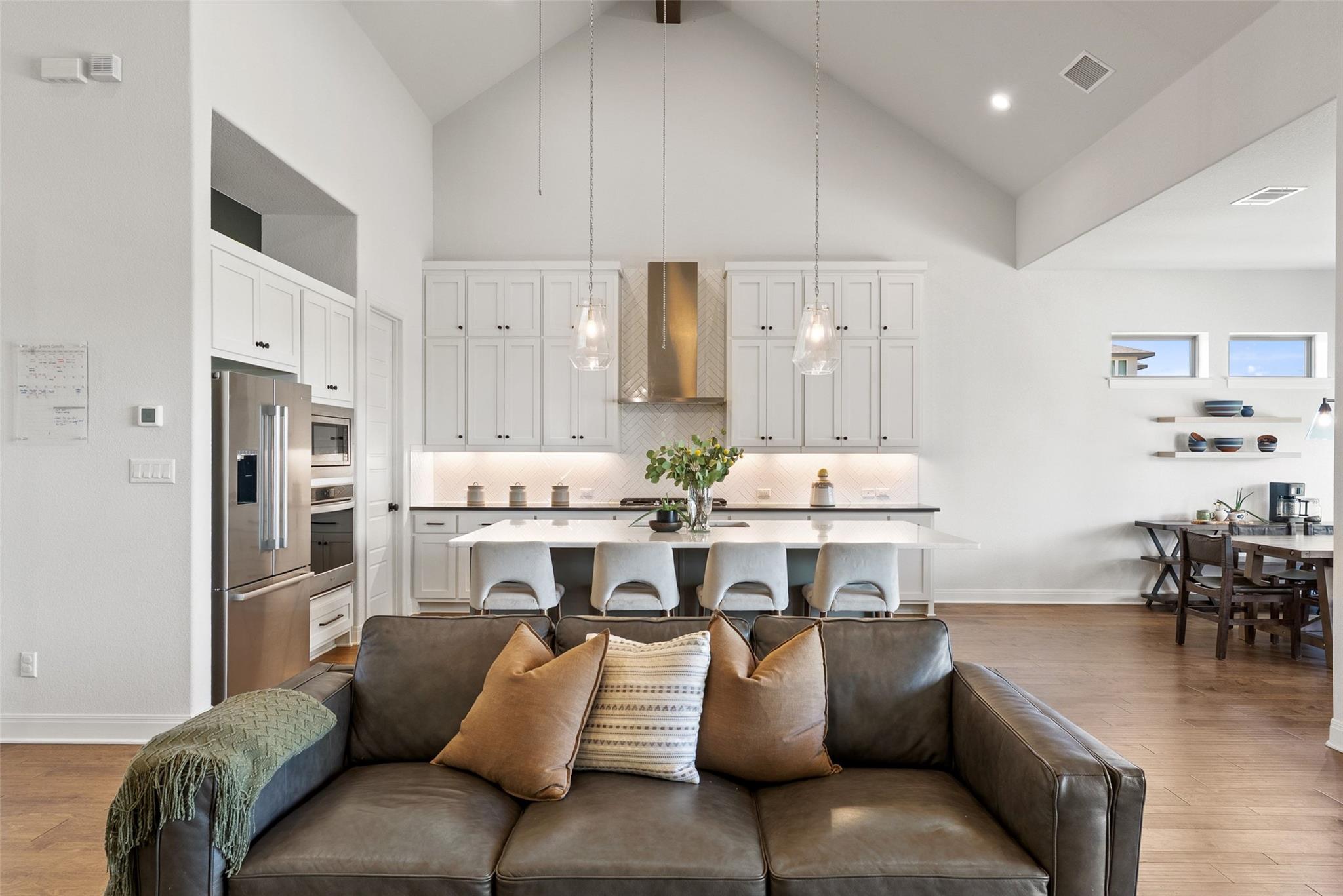 2412 Skywalk Ln # 52, Spicewood, TX 78669