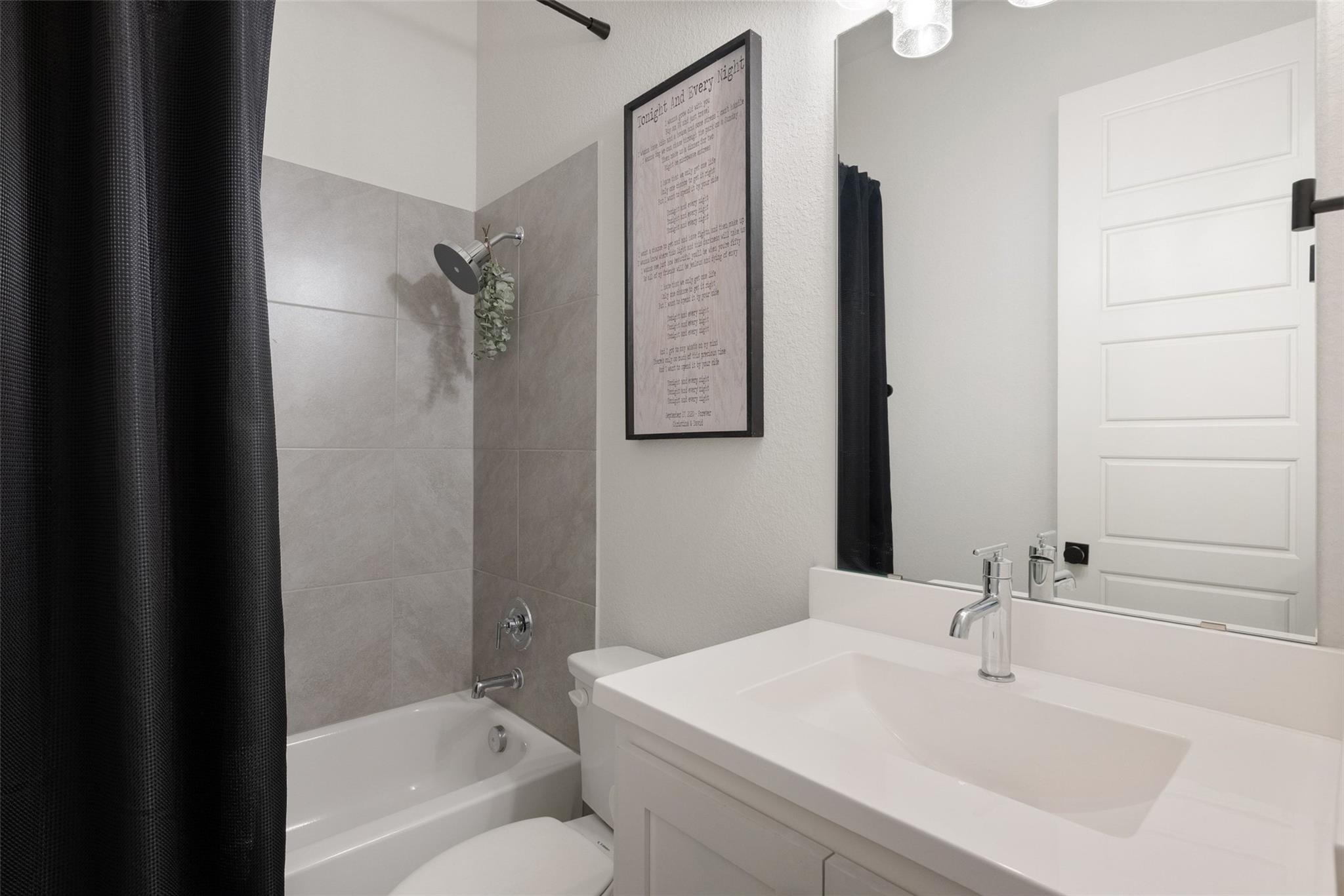 2412 Skywalk Ln # 52, Spicewood, TX 78669