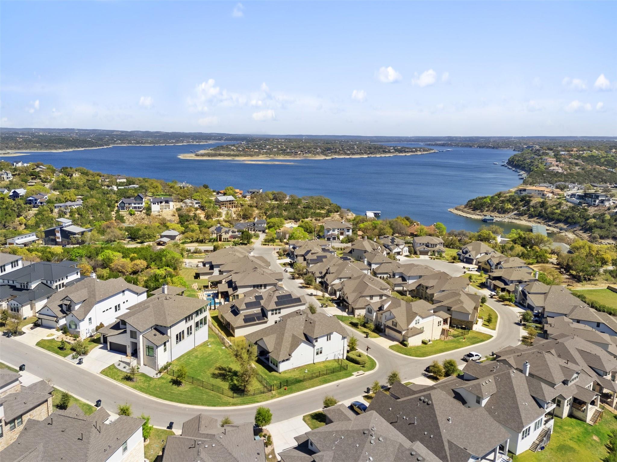 2412 Skywalk Ln # 52, Spicewood, TX 78669