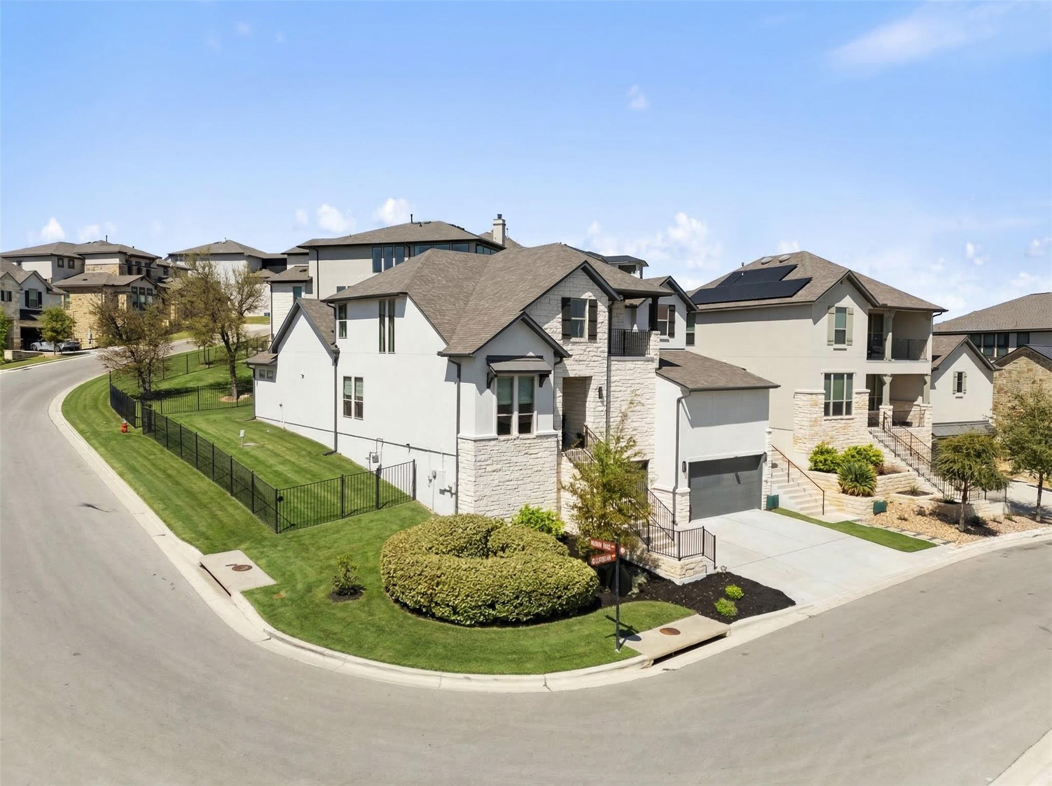 2412 Skywalk Ln # 52, Spicewood, TX 78669