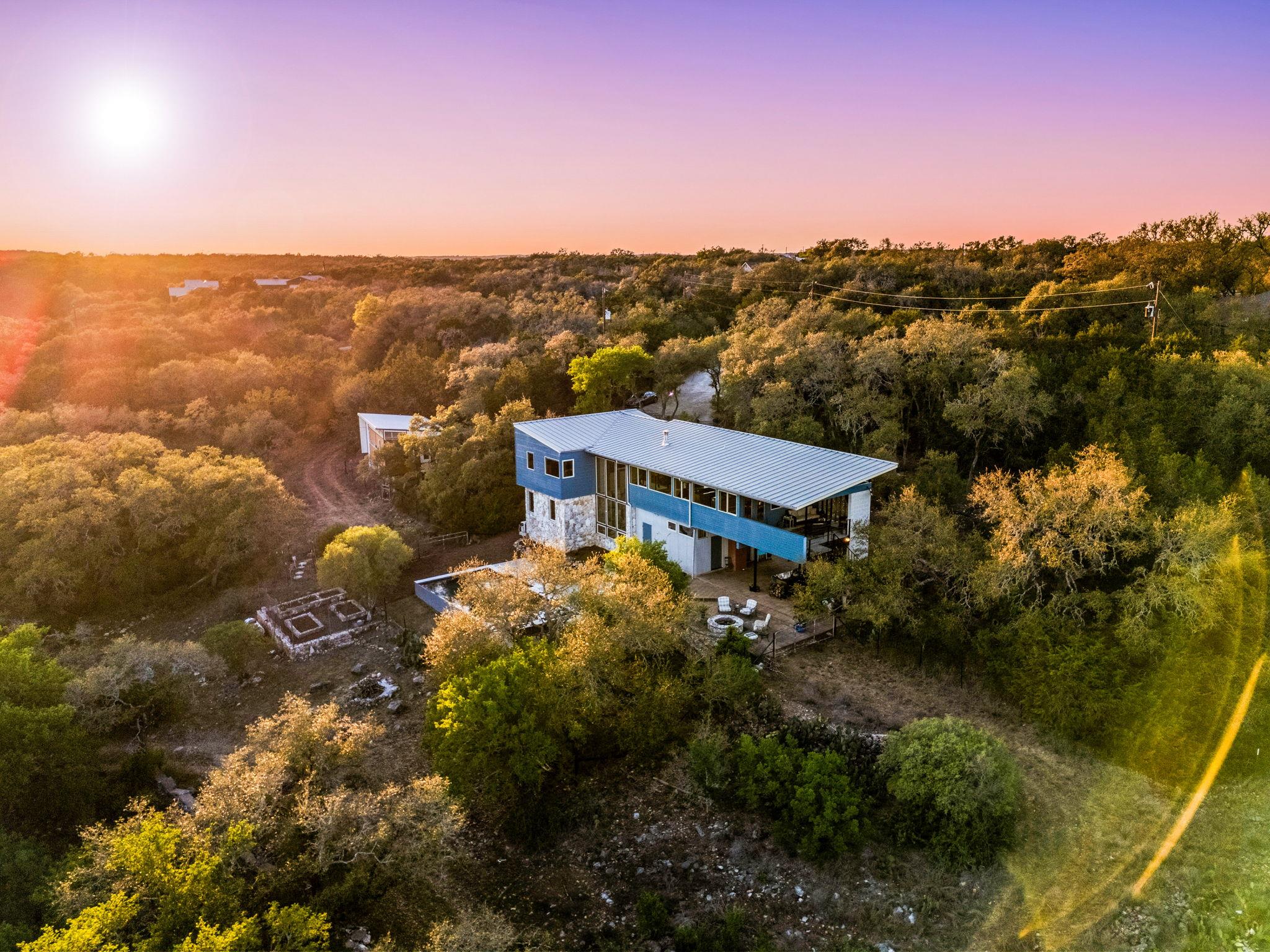 320 Rancho Encino Dr, San Marcos, TX 78666