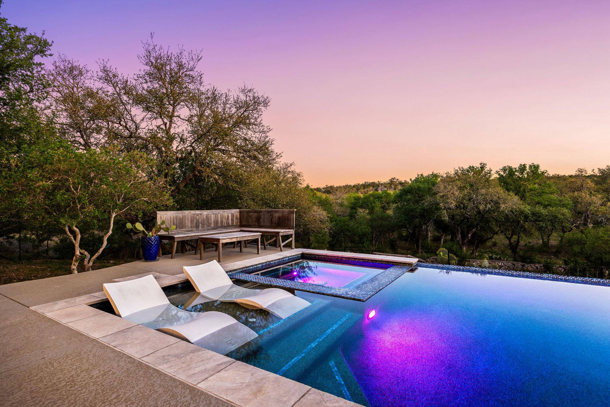 320 Rancho Encino Dr, San Marcos, TX 78666