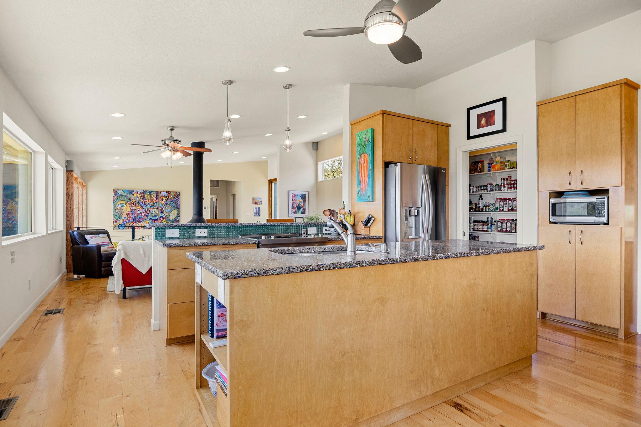 320 Rancho Encino Dr, San Marcos, TX 78666