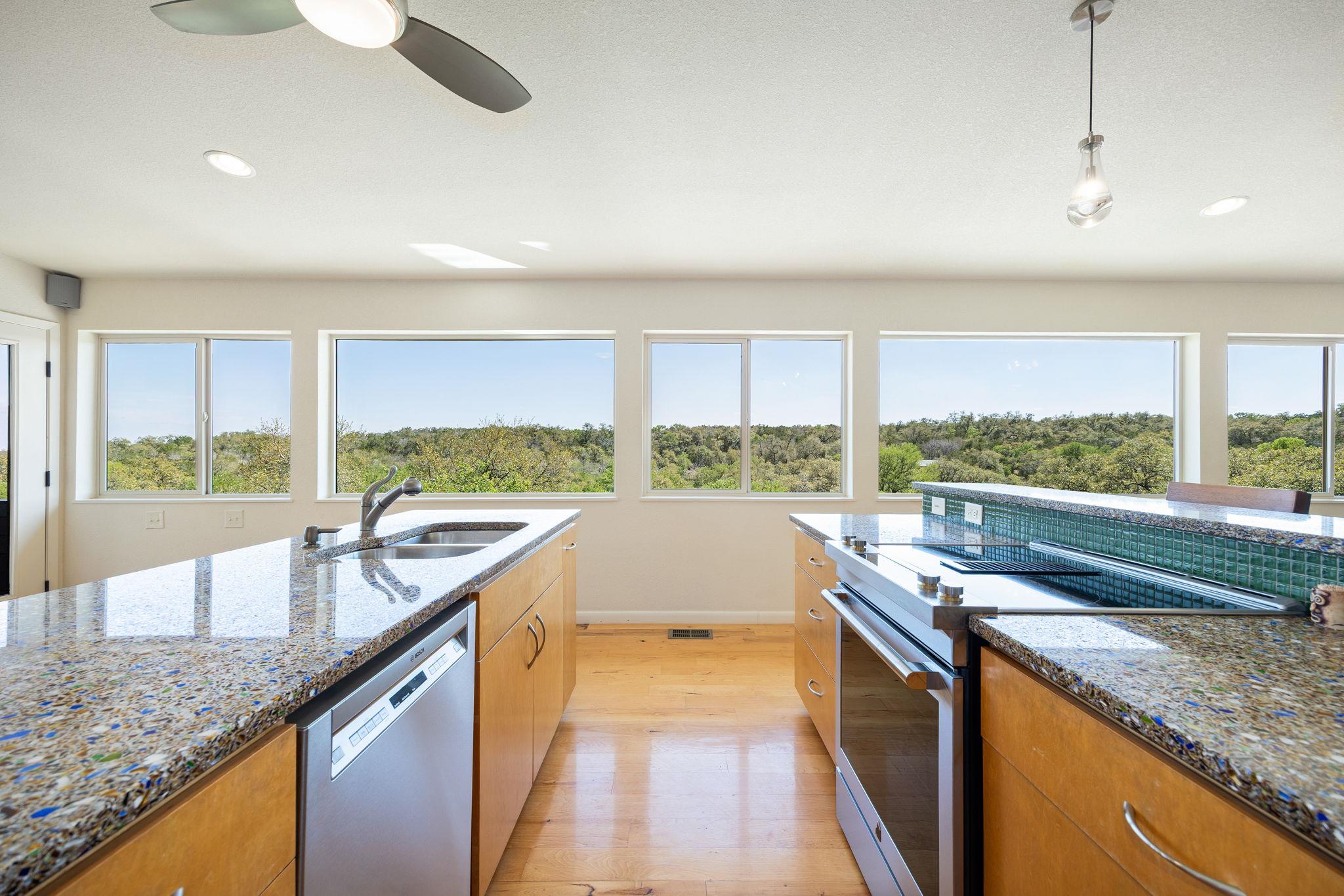 320 Rancho Encino Dr, San Marcos, TX 78666