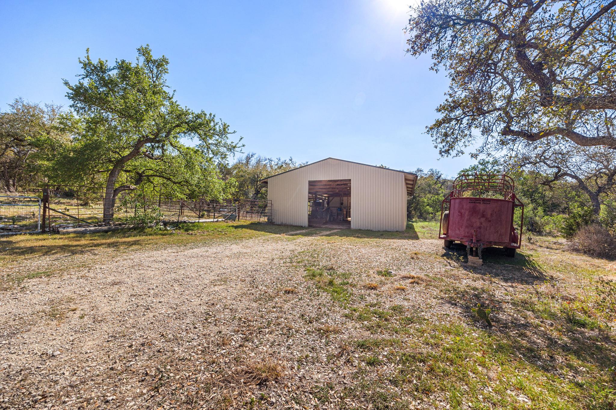 320 Rancho Encino Dr, San Marcos, TX 78666