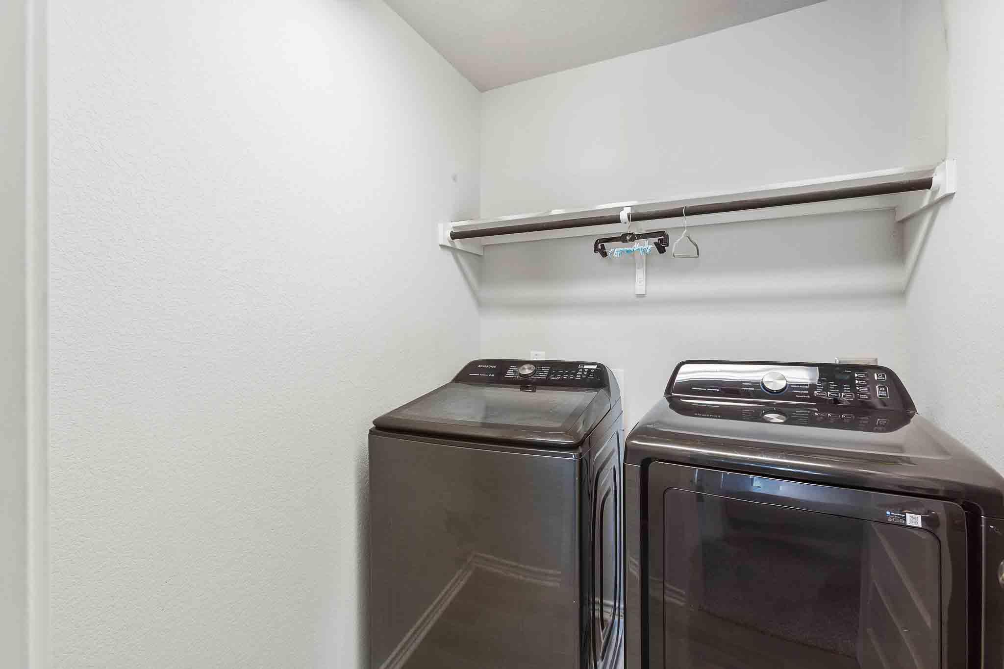 616 Barbary Coast Ln, Jarrell, TX 76537