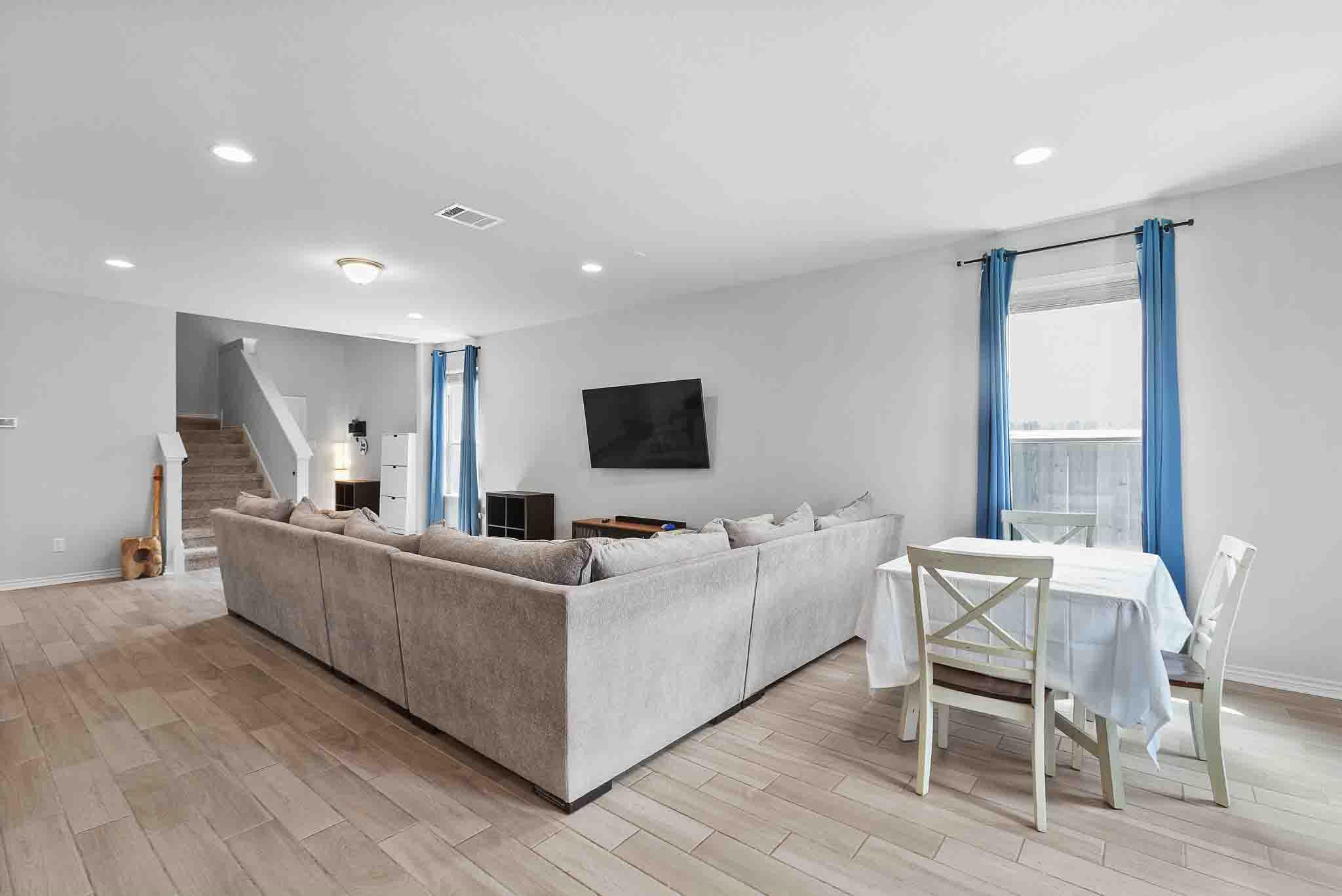 616 Barbary Coast Ln, Jarrell, TX 76537