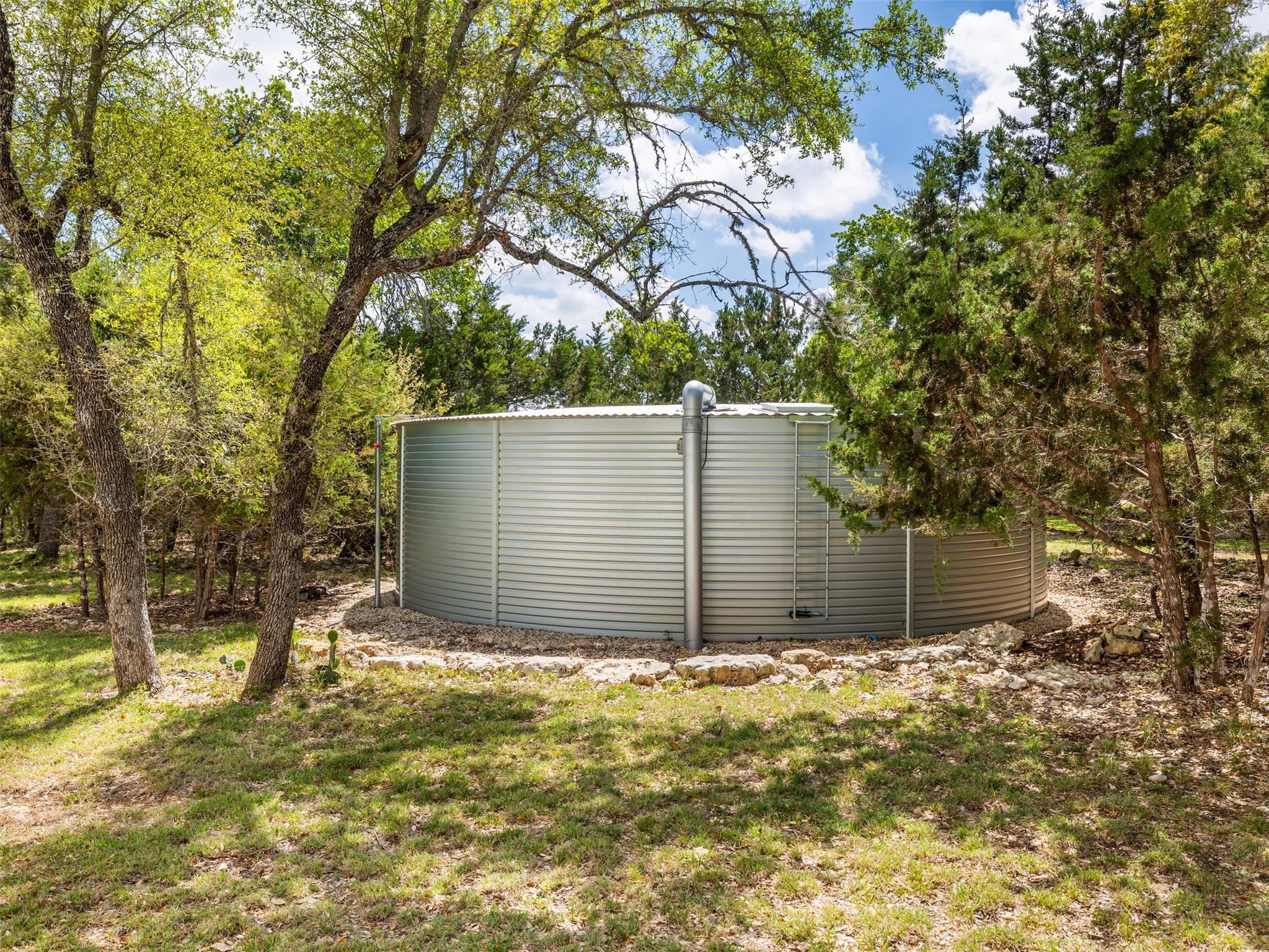 933 Beauchamp Rd, Dripping Springs, TX 78620