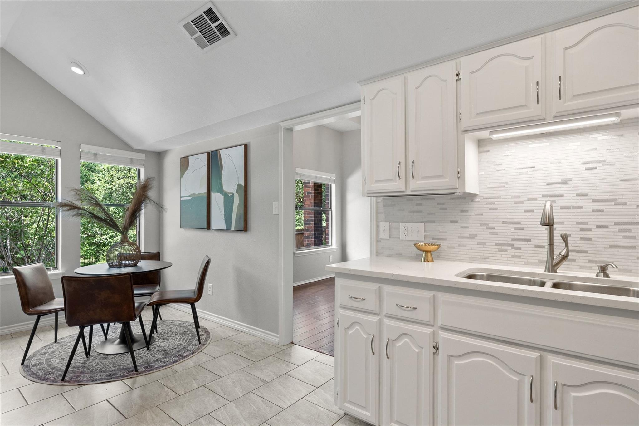 10100 Talleyran Dr, Austin, TX 78750