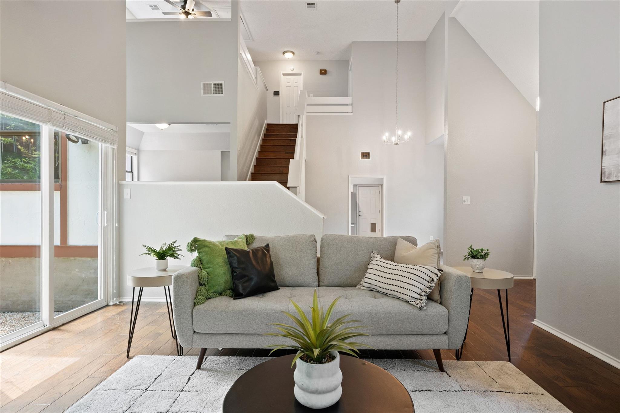 10100 Talleyran Dr, Austin, TX 78750
