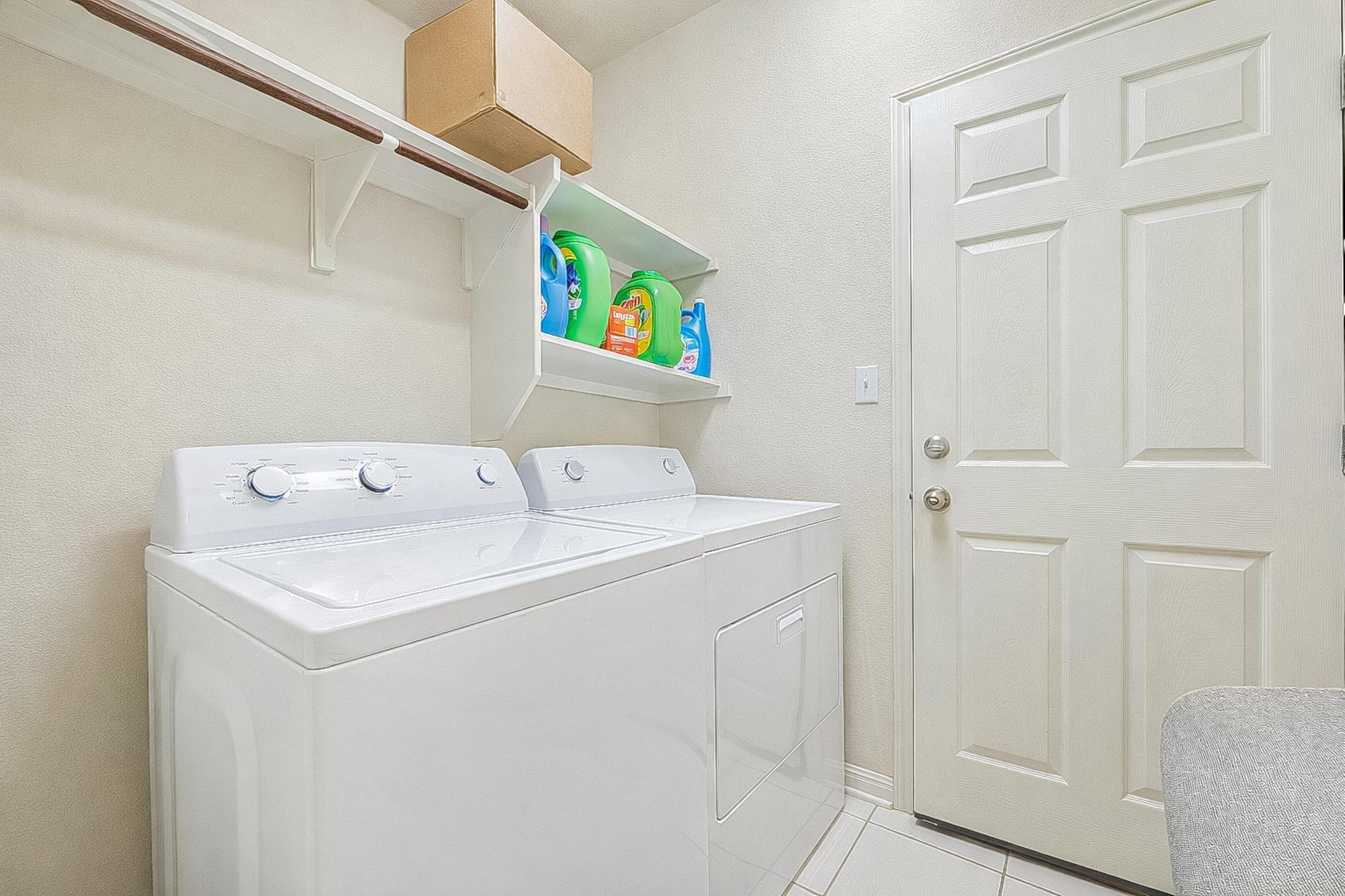 2716 Granite Hill Dr, Leander, TX 78641