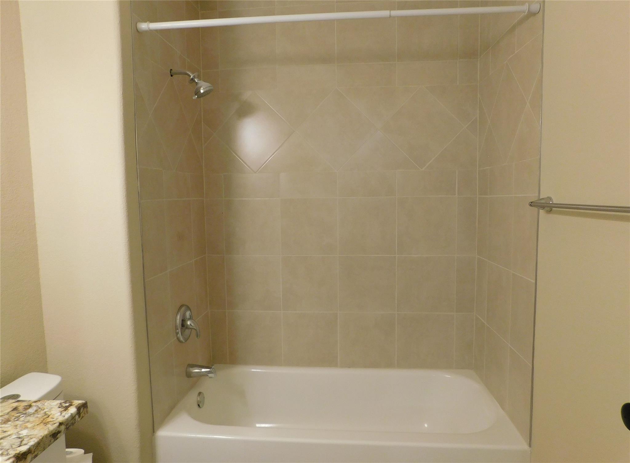 500 Wanta Hide A Way Dr, Spicewood, TX 78669