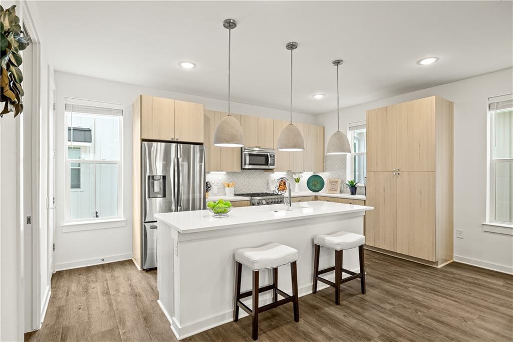 2624 Metcalfe Rd # 8, Austin, TX 78741