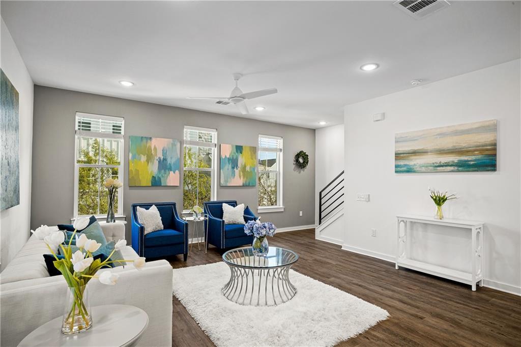 2624 Metcalfe Rd # 8, Austin, TX 78741