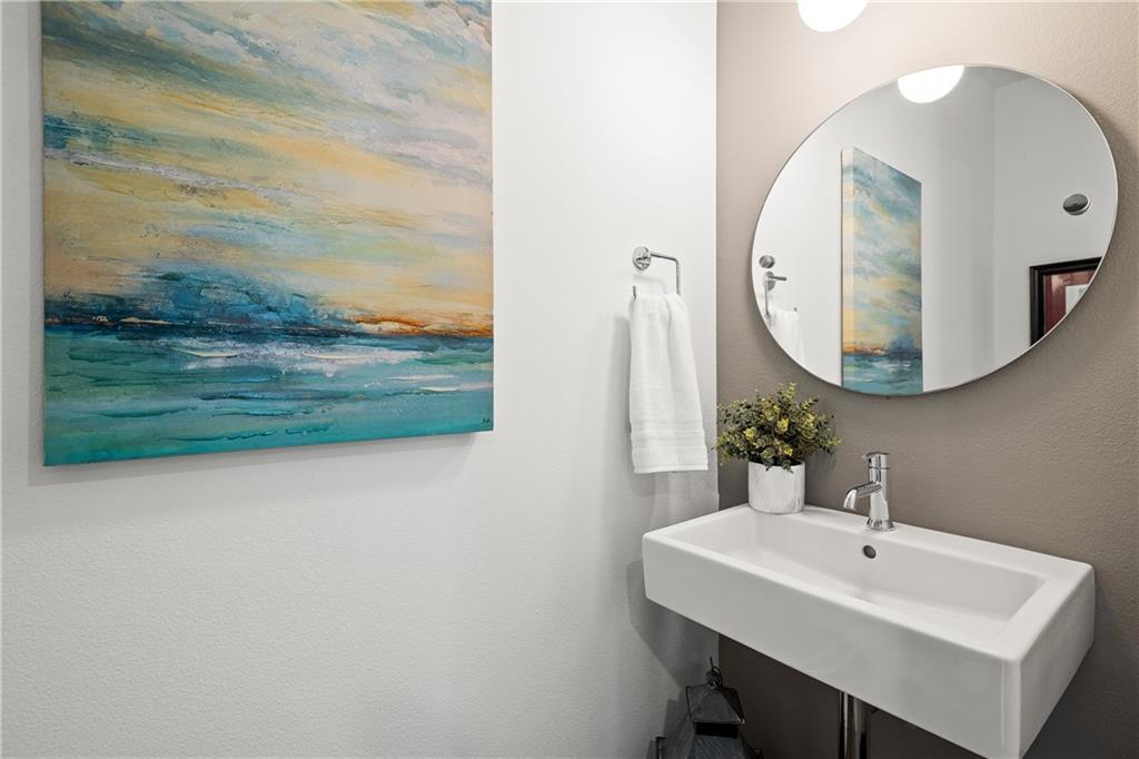 2624 Metcalfe Rd # 8, Austin, TX 78741