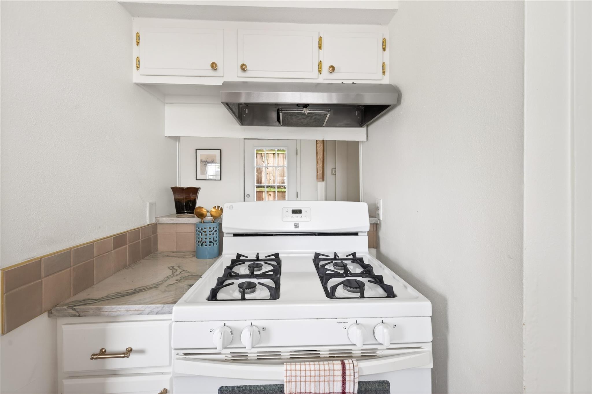 1700 HOUSTON St # 102, Austin, TX 78756