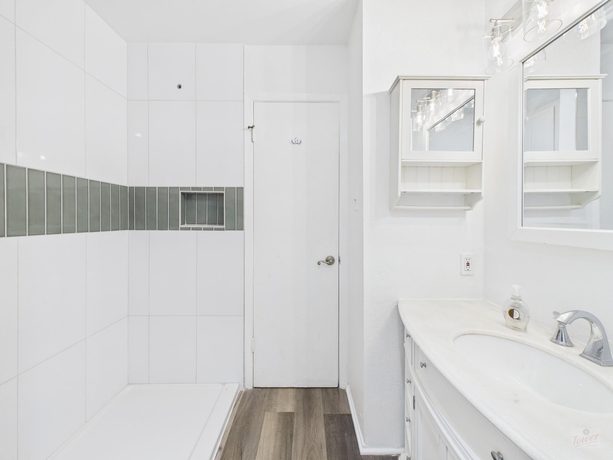 806 W 24th St # 300, Austin, TX 78705