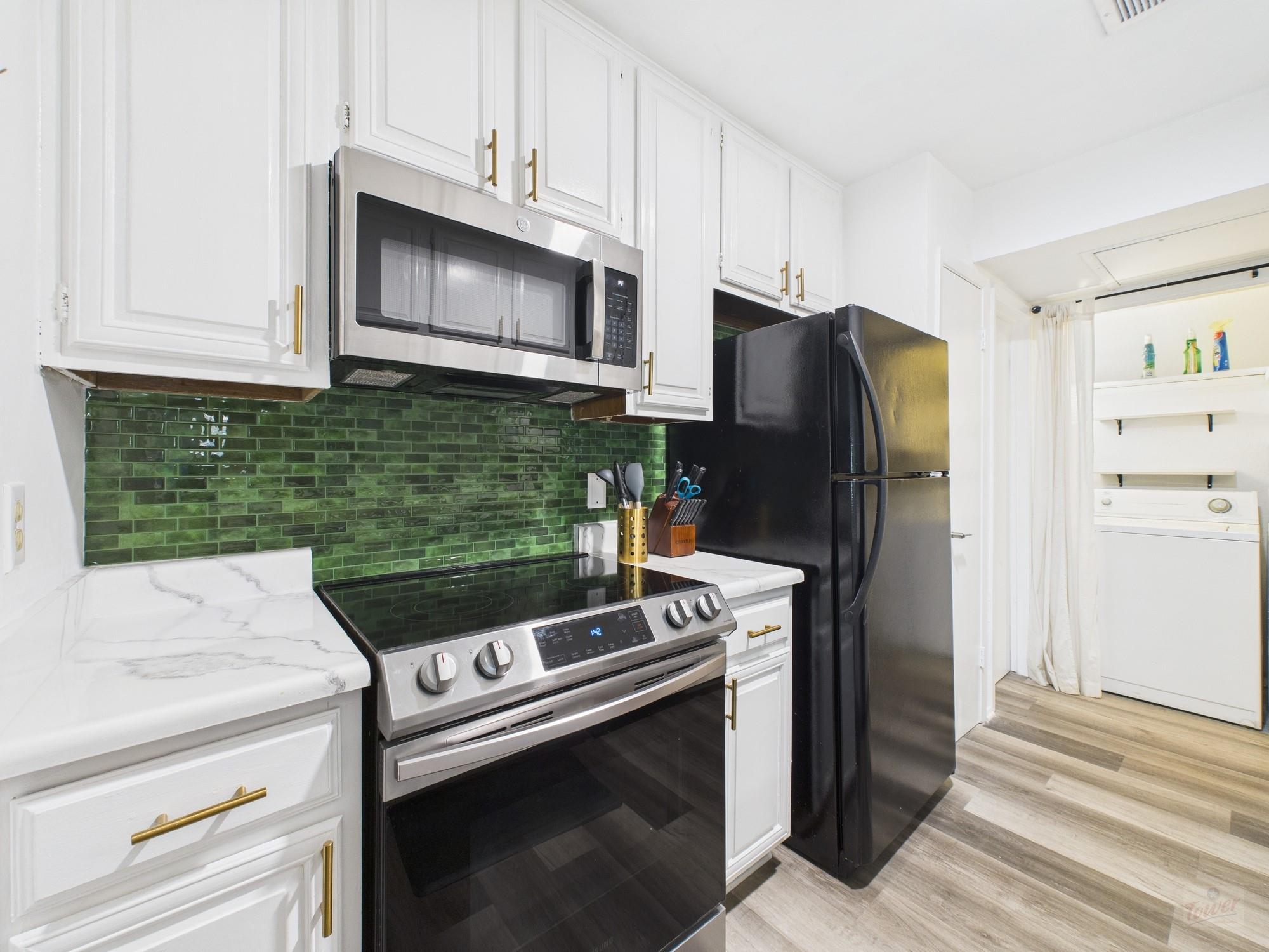 806 W 24th St # 300, Austin, TX 78705