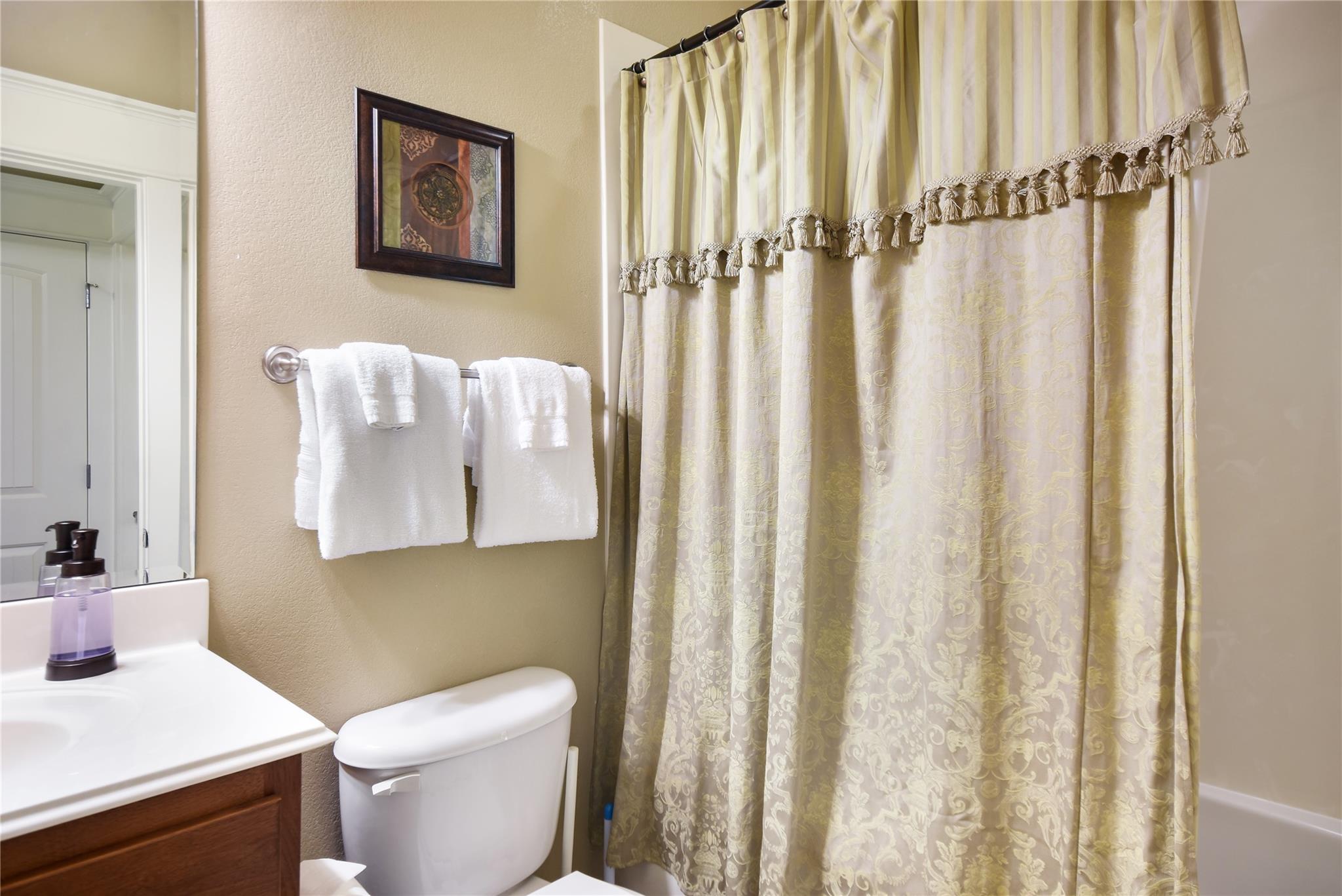 17808 Maritime Point Dr # 101, Jonestown, TX 78645