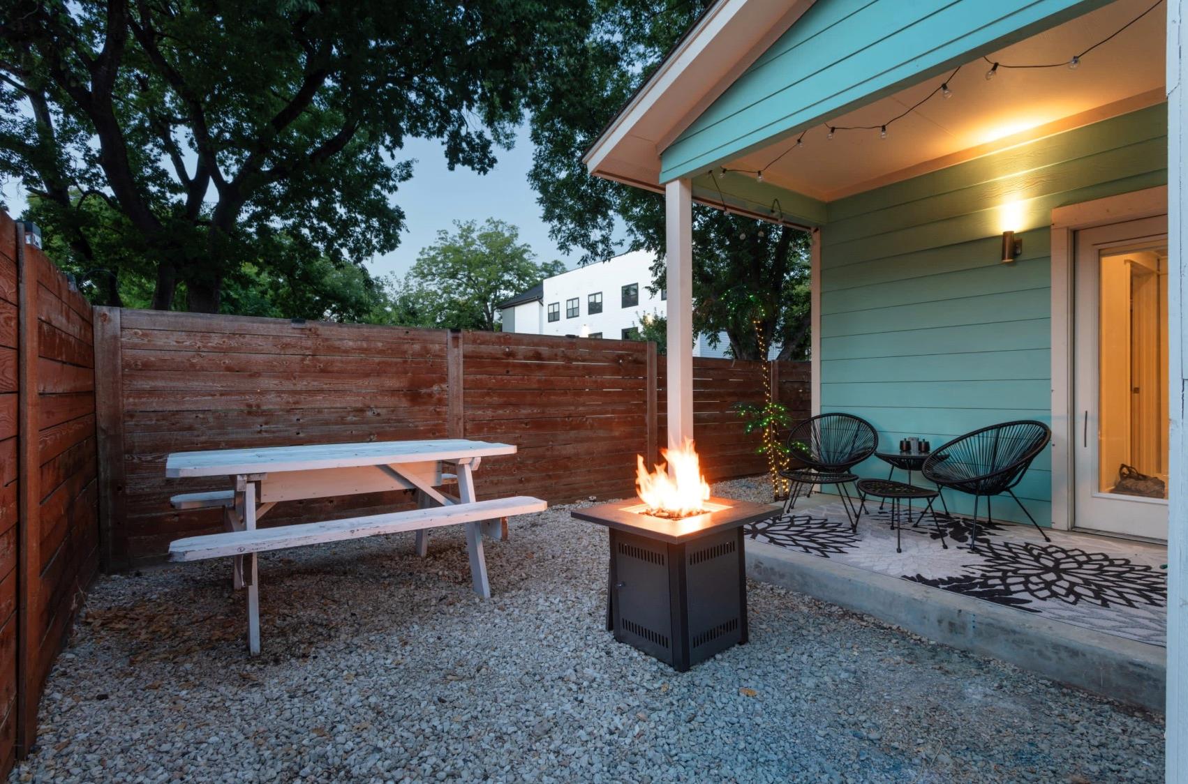 3000 Neal St, Austin, TX 78702