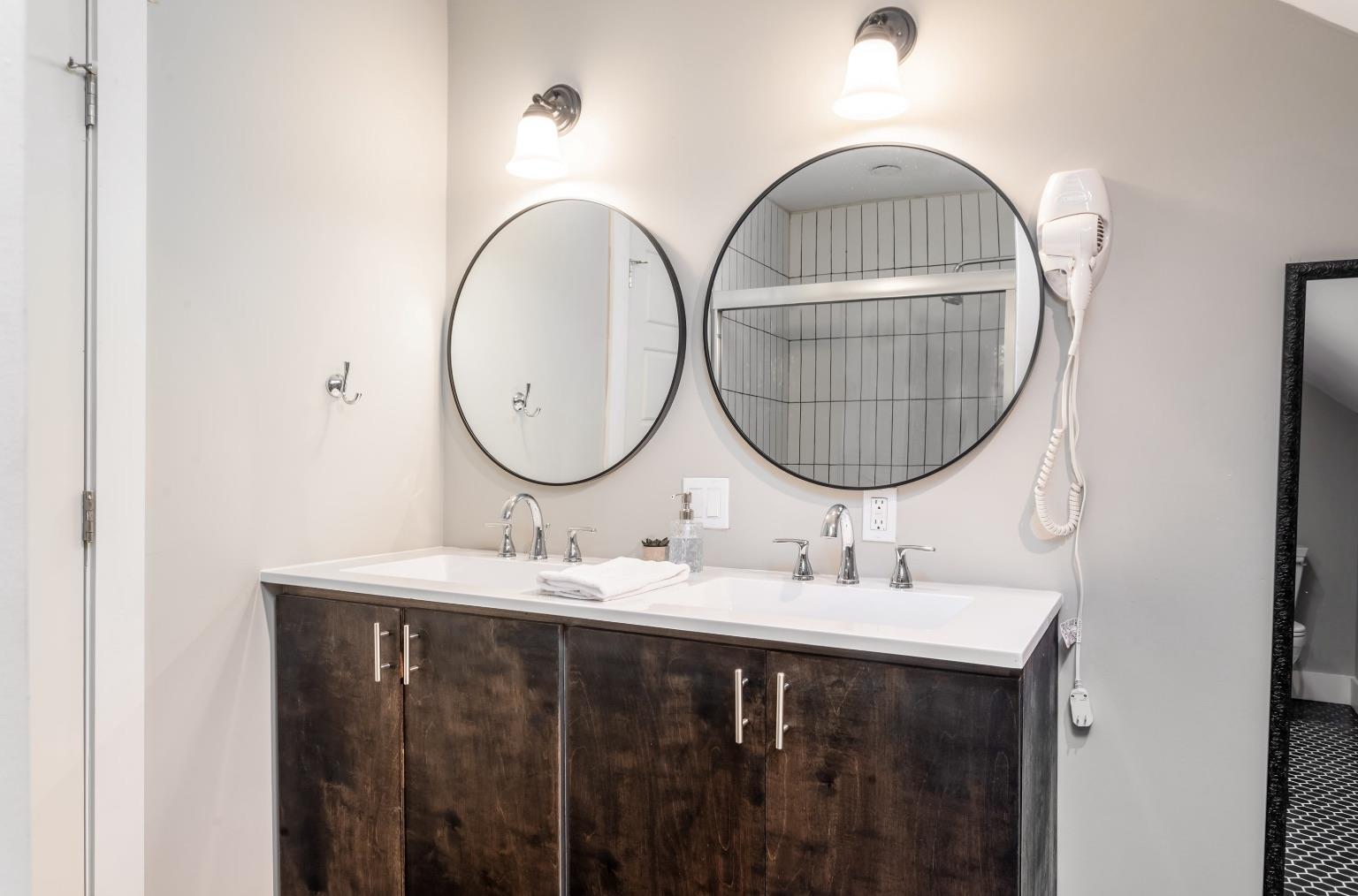 3000 Neal St, Austin, TX 78702