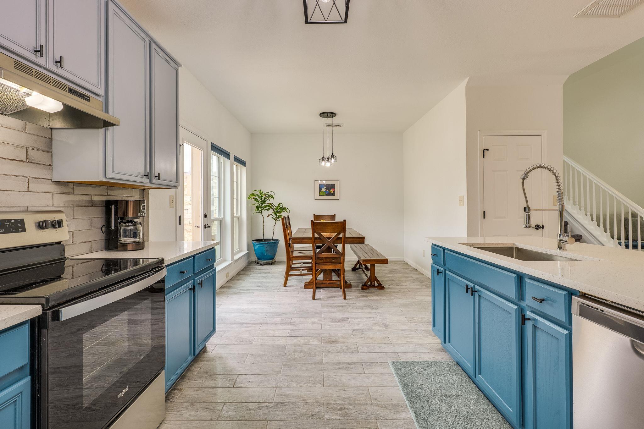 20900 Waterside Dr # 1, Lago Vista, TX 78645