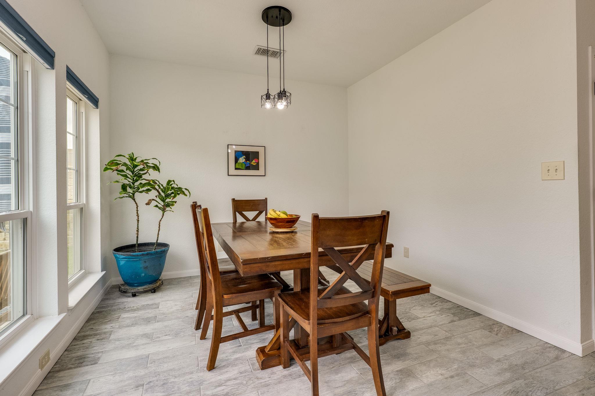 20900 Waterside Dr # 1, Lago Vista, TX 78645