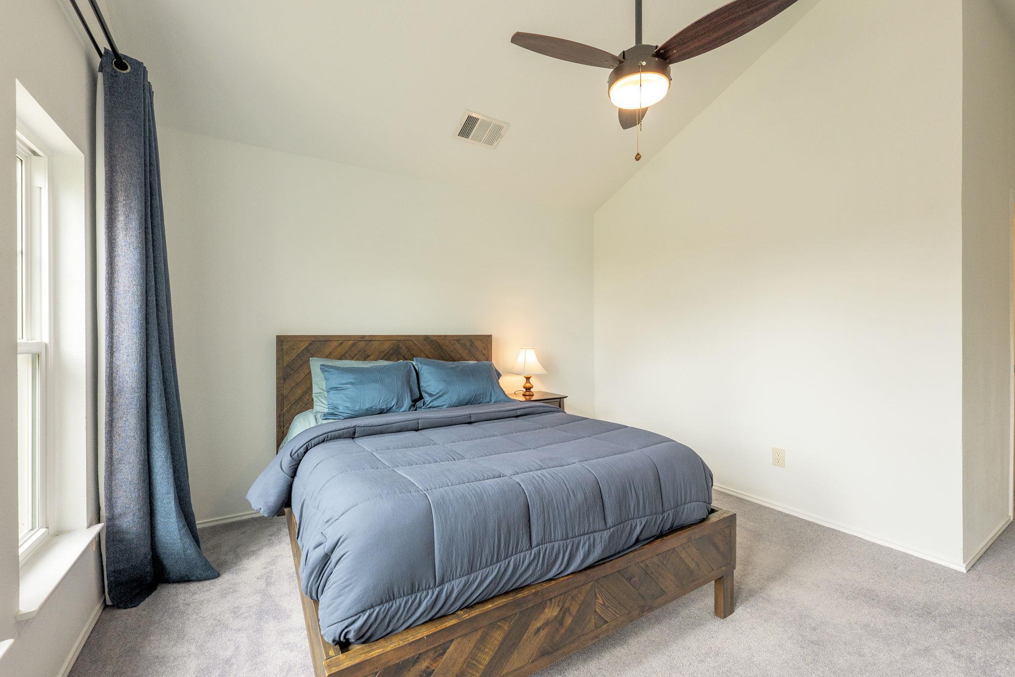 20900 Waterside Dr # 1, Lago Vista, TX 78645