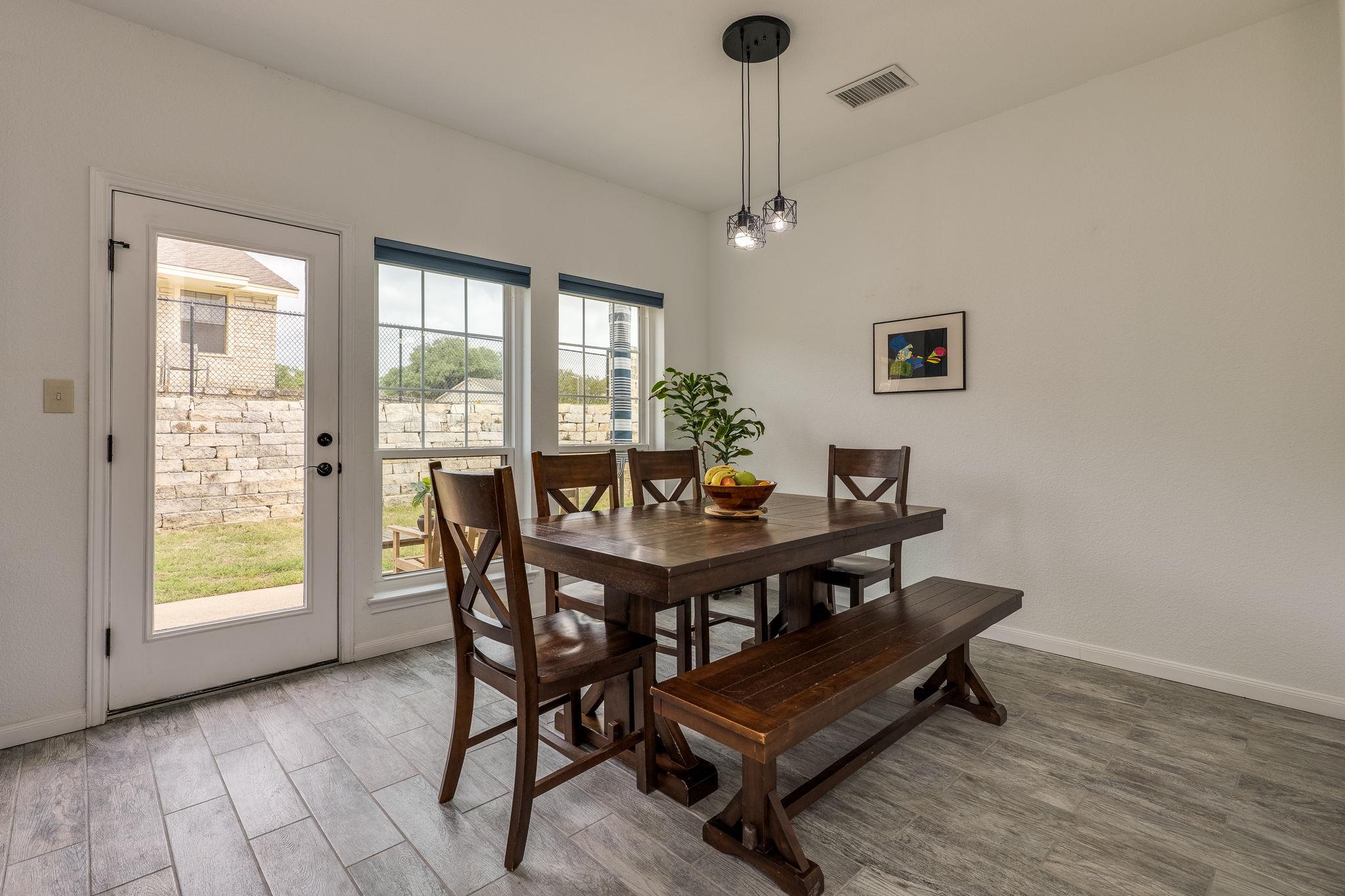 20900 Waterside Dr # 1, Lago Vista, TX 78645