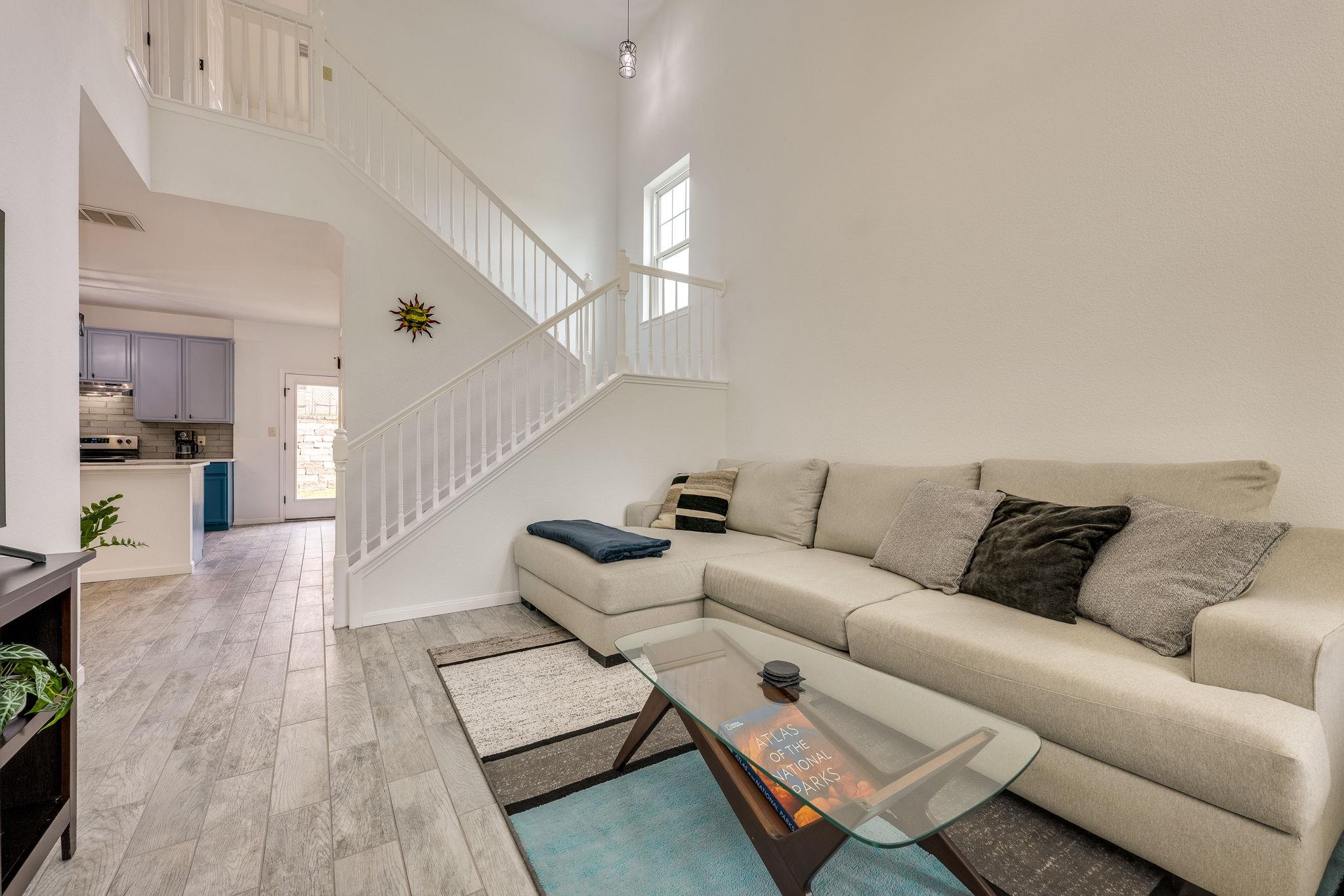 20900 Waterside Dr # 1, Lago Vista, TX 78645