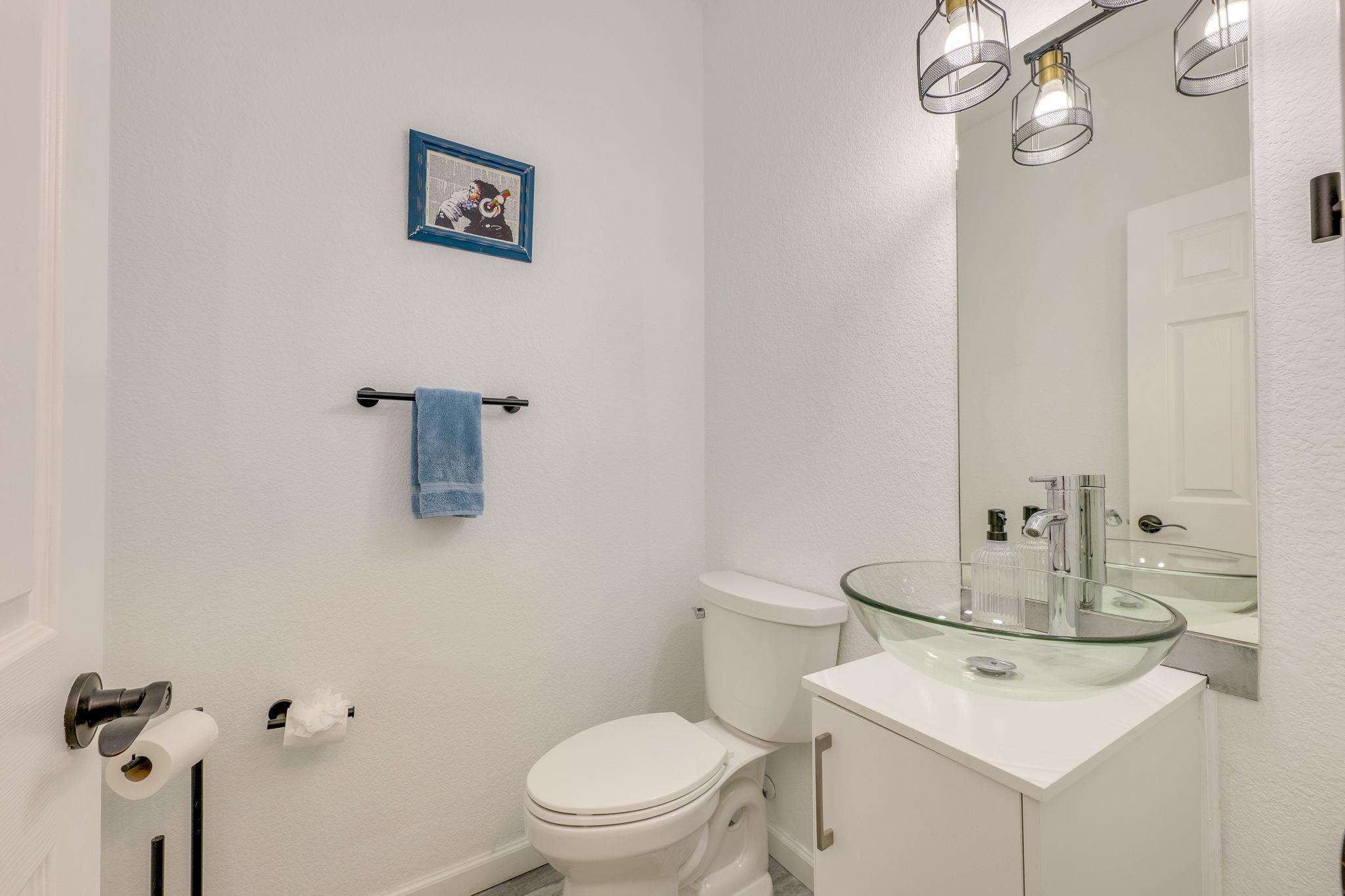 20900 Waterside Dr # 1, Lago Vista, TX 78645