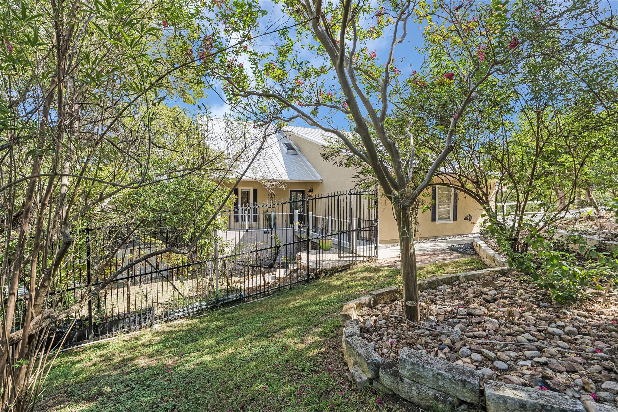 971 Barbara Dr, Canyon Lake, TX 78133