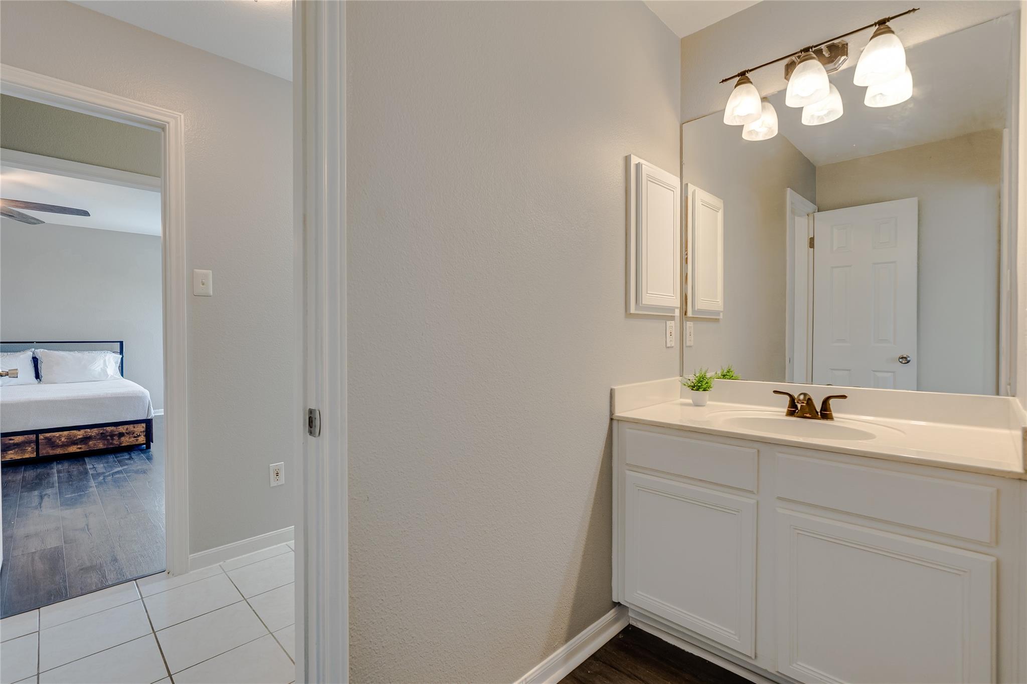 971 Barbara Dr, Canyon Lake, TX 78133