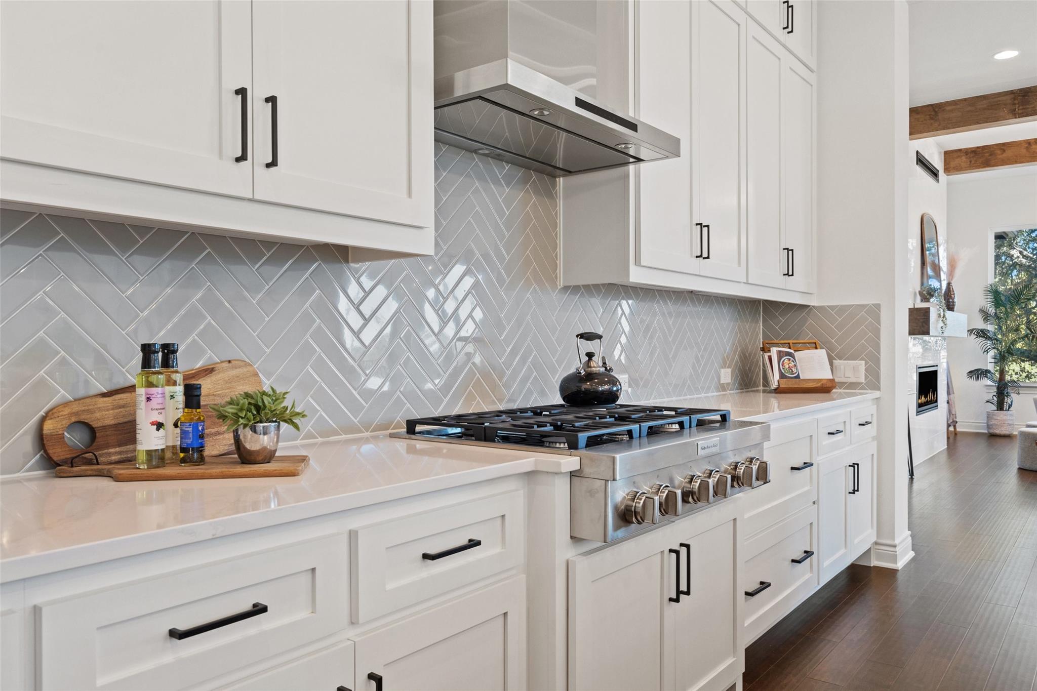 924 Bristol Creek Bnd, Lakeway, TX 78738