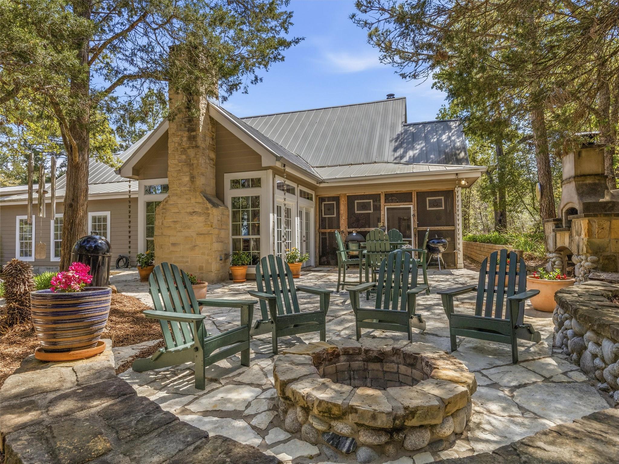 321 Red Rock Ranch Rd, Red Rock, TX 78662