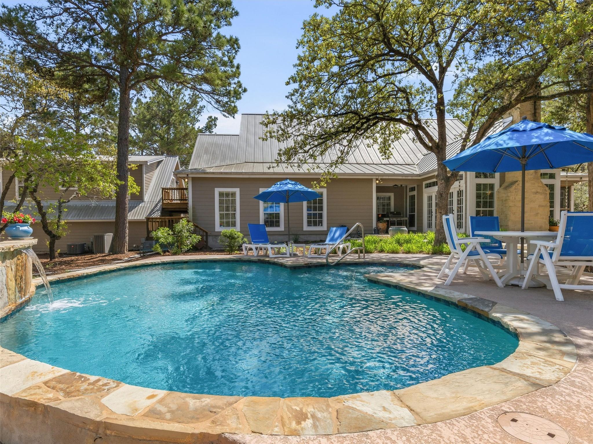 321 Red Rock Ranch Rd, Red Rock, TX 78662