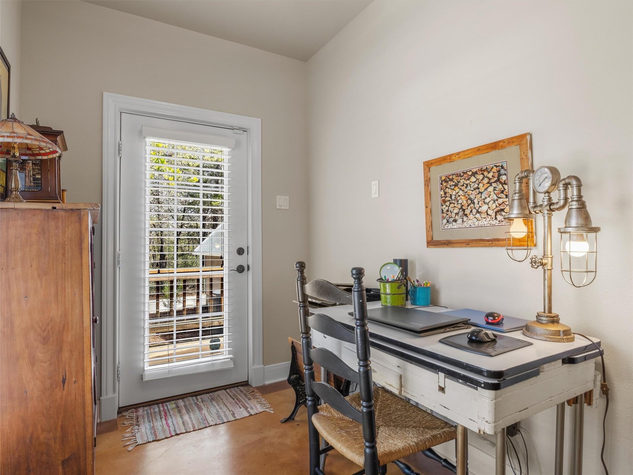 321 Red Rock Ranch Rd, Red Rock, TX 78662