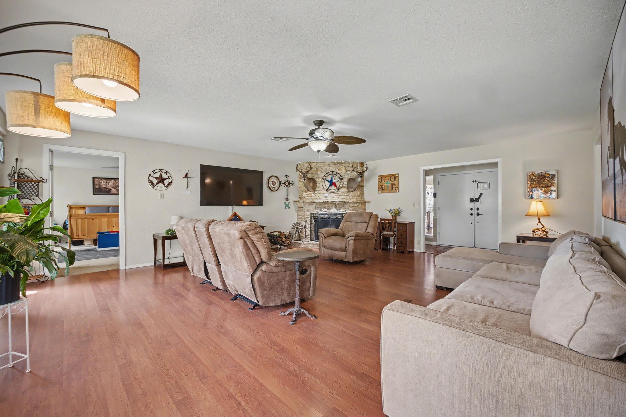 103 Oak Ridge Cir, Georgetown, TX 78628