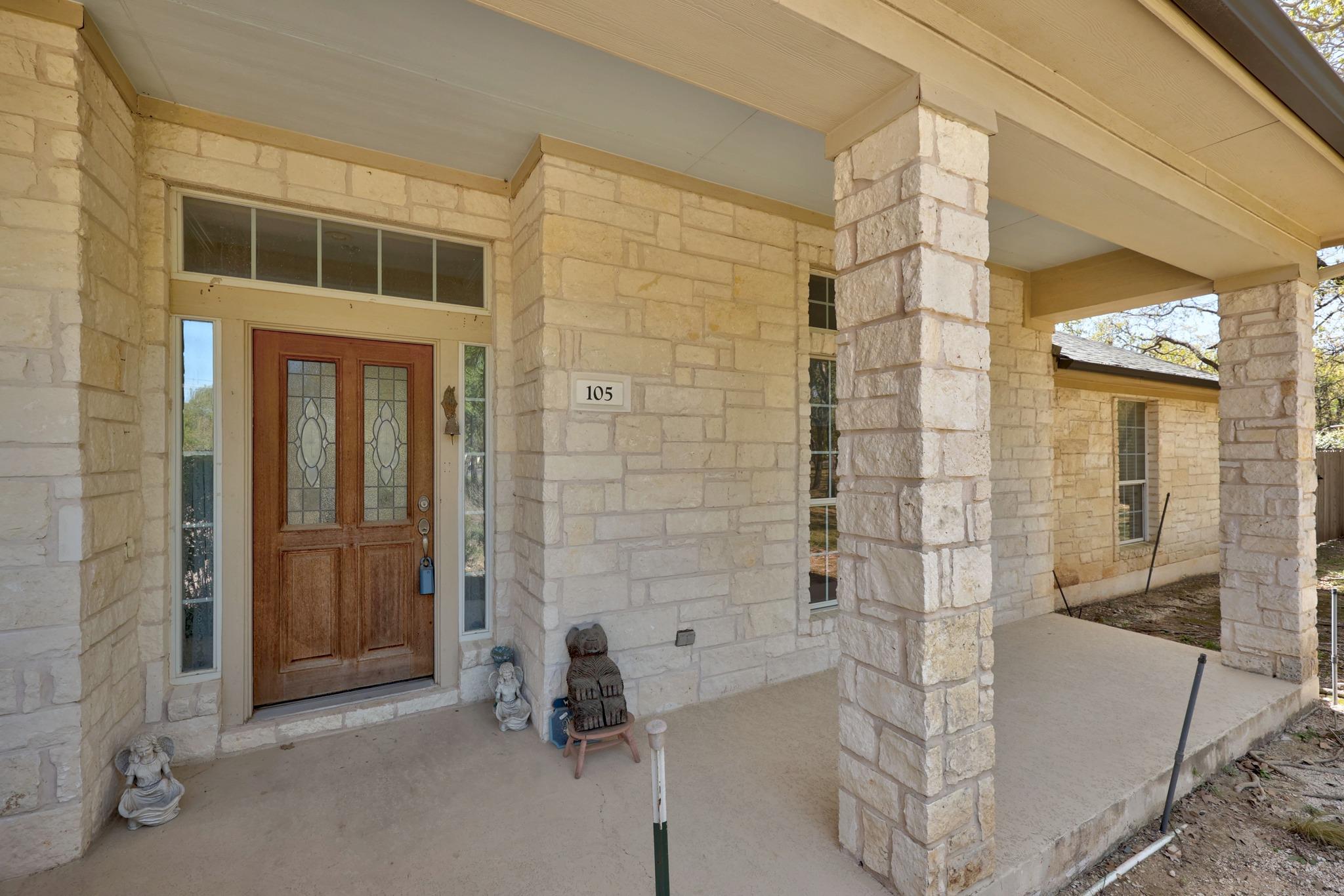 105 Oak Plaza Dr, Georgetown, TX 78628