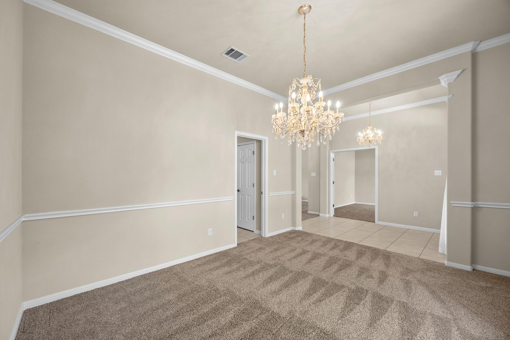 105 Oak Plaza Dr, Georgetown, TX 78628