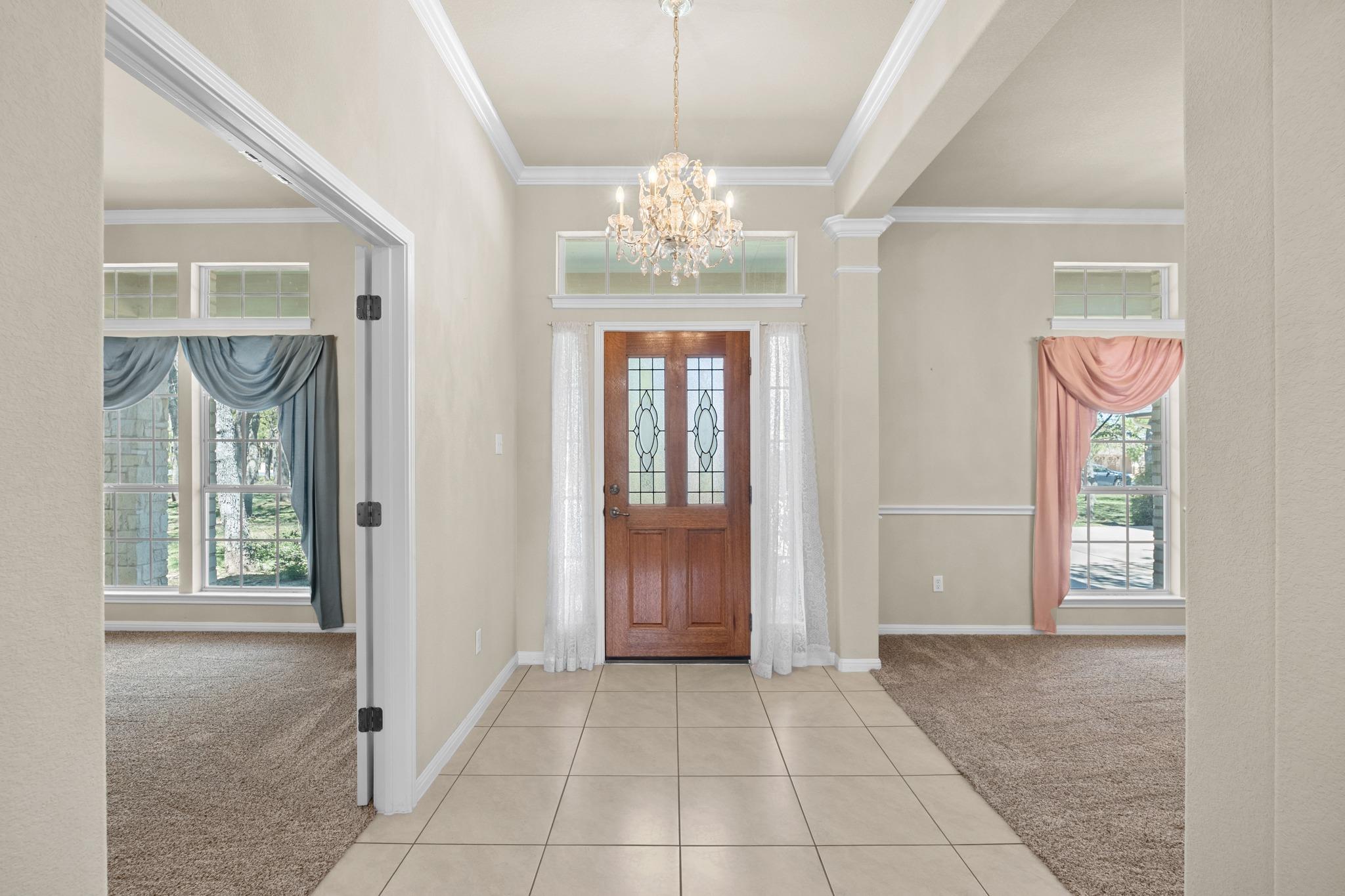 105 Oak Plaza Dr, Georgetown, TX 78628