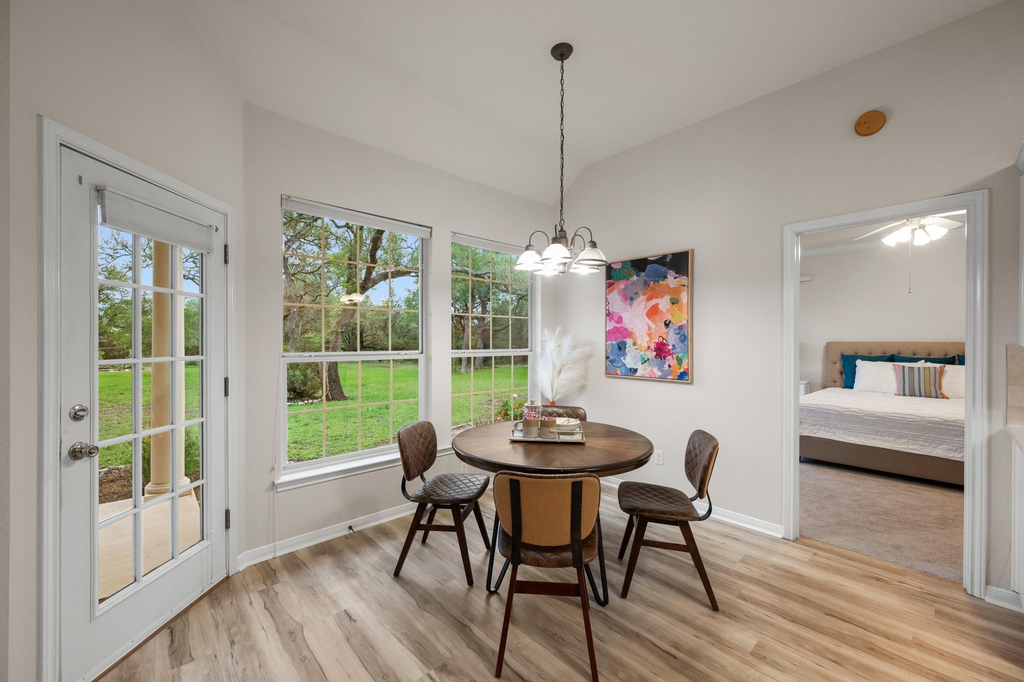 8305 Scenic Oaks Dr, Austin, TX 78737