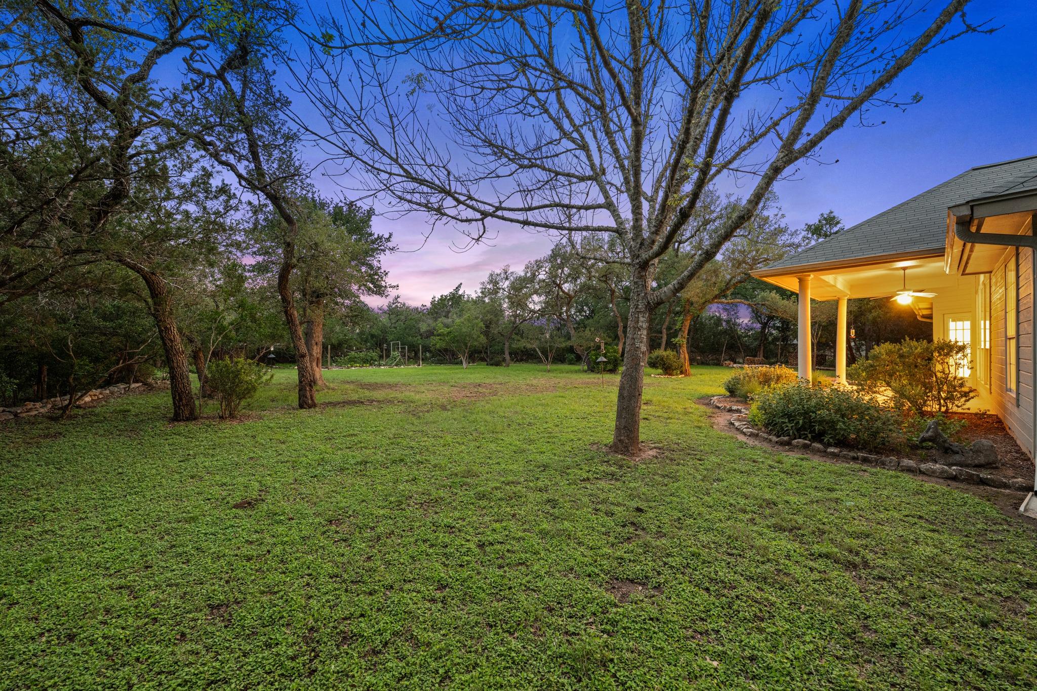 8305 Scenic Oaks Dr, Austin, TX 78737