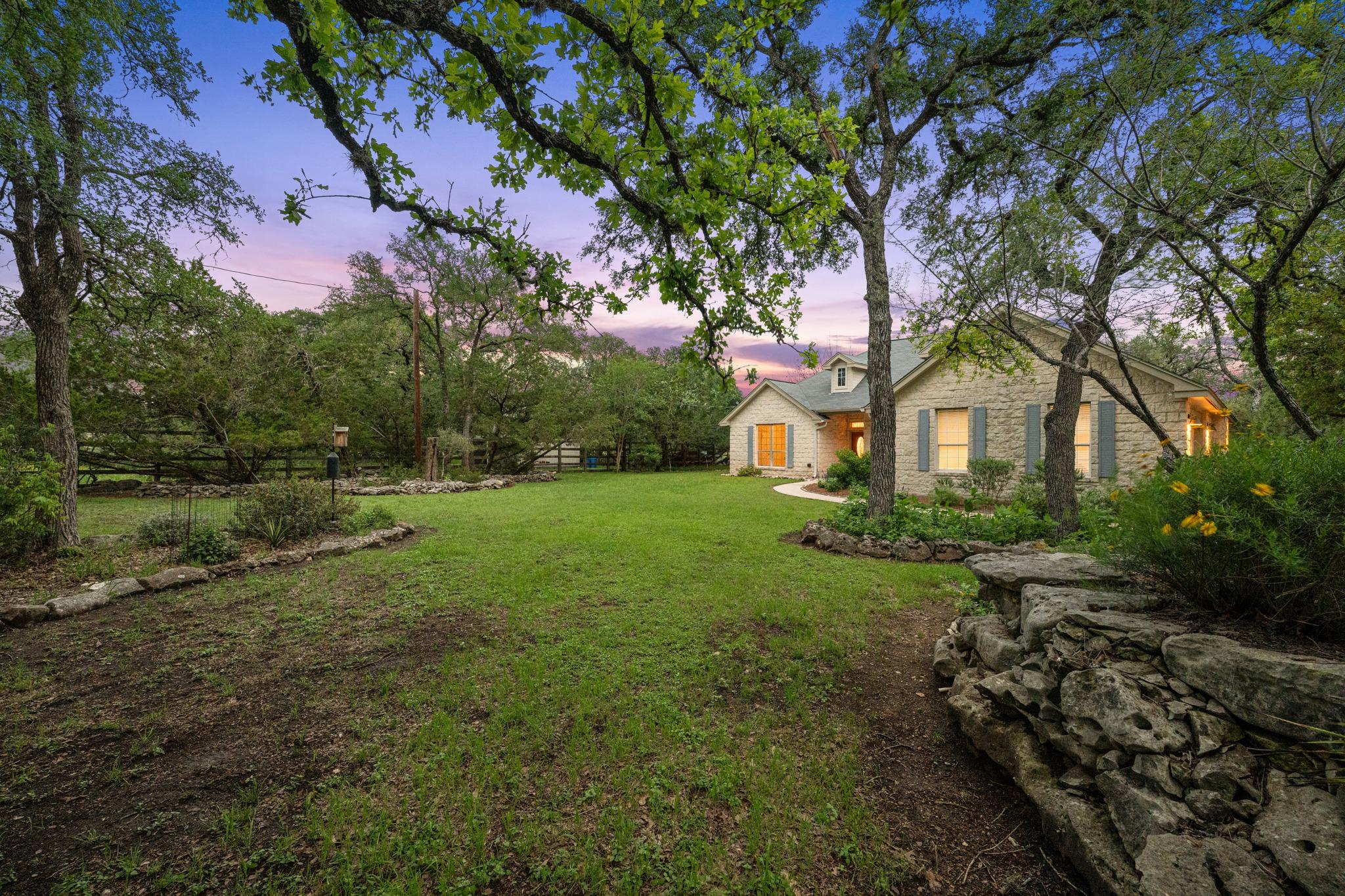8305 Scenic Oaks Dr, Austin, TX 78737